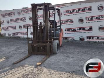 Main image Toyota 8FGU25