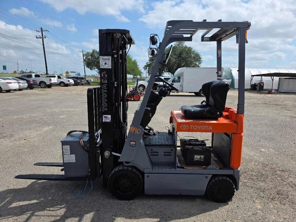 2018 Toyota 7FBCU15 Equipment Image0