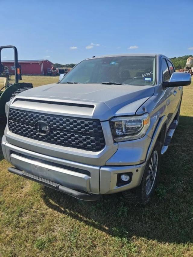 Image of Toyota Tundra equipment image 1
