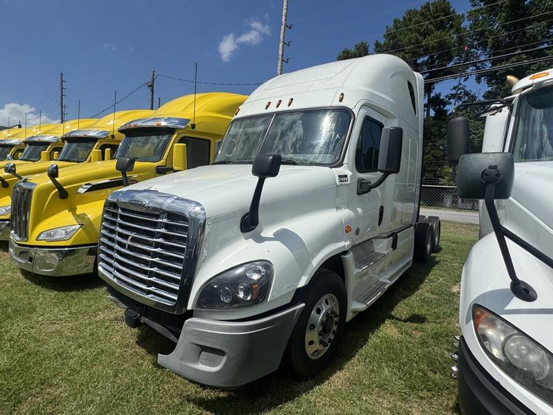 Image of Freightliner Cascadia Primary image