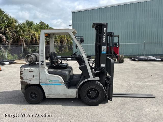Image of Unicarriers PF70 equipment image 3