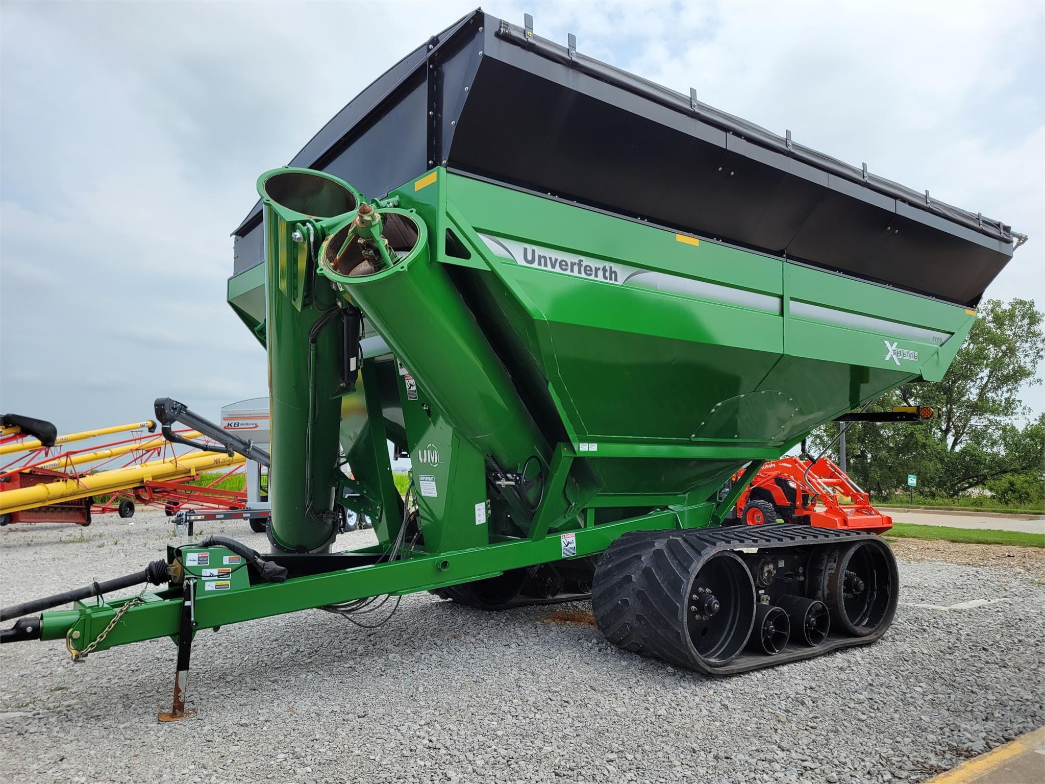 2018 Unverferth 1119 Equipment Image0