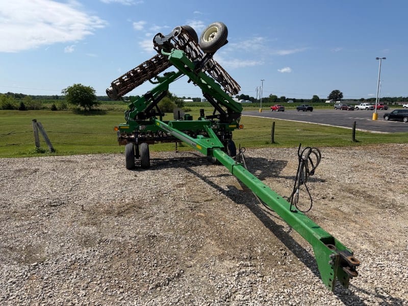 2018 Unverferth 1645D Equipment Image0