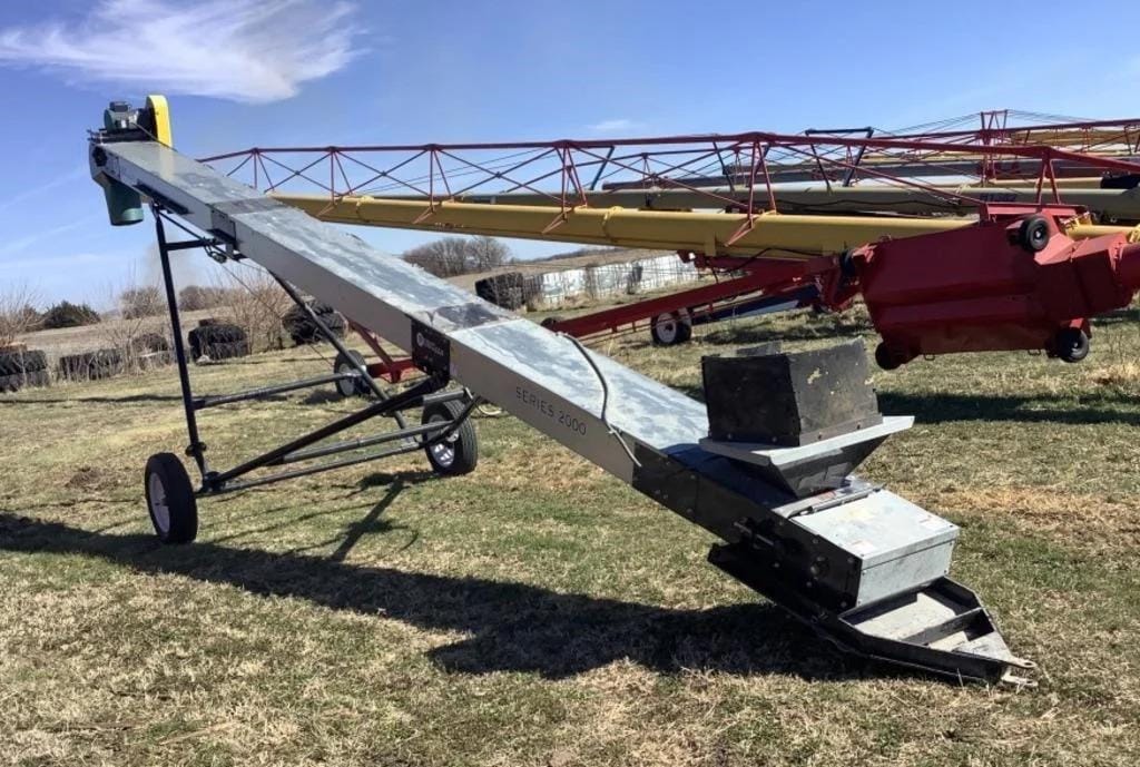 2018 USC 2000 Equipment Image0