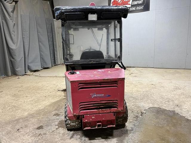 Image of Ventrac 3200 equipment image 3