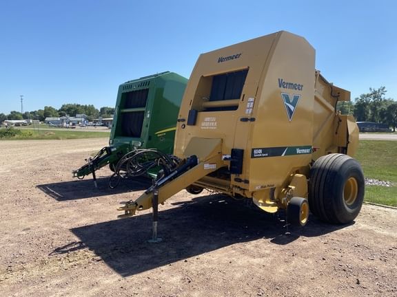 Main image Vermeer 604N Cornstalk Special