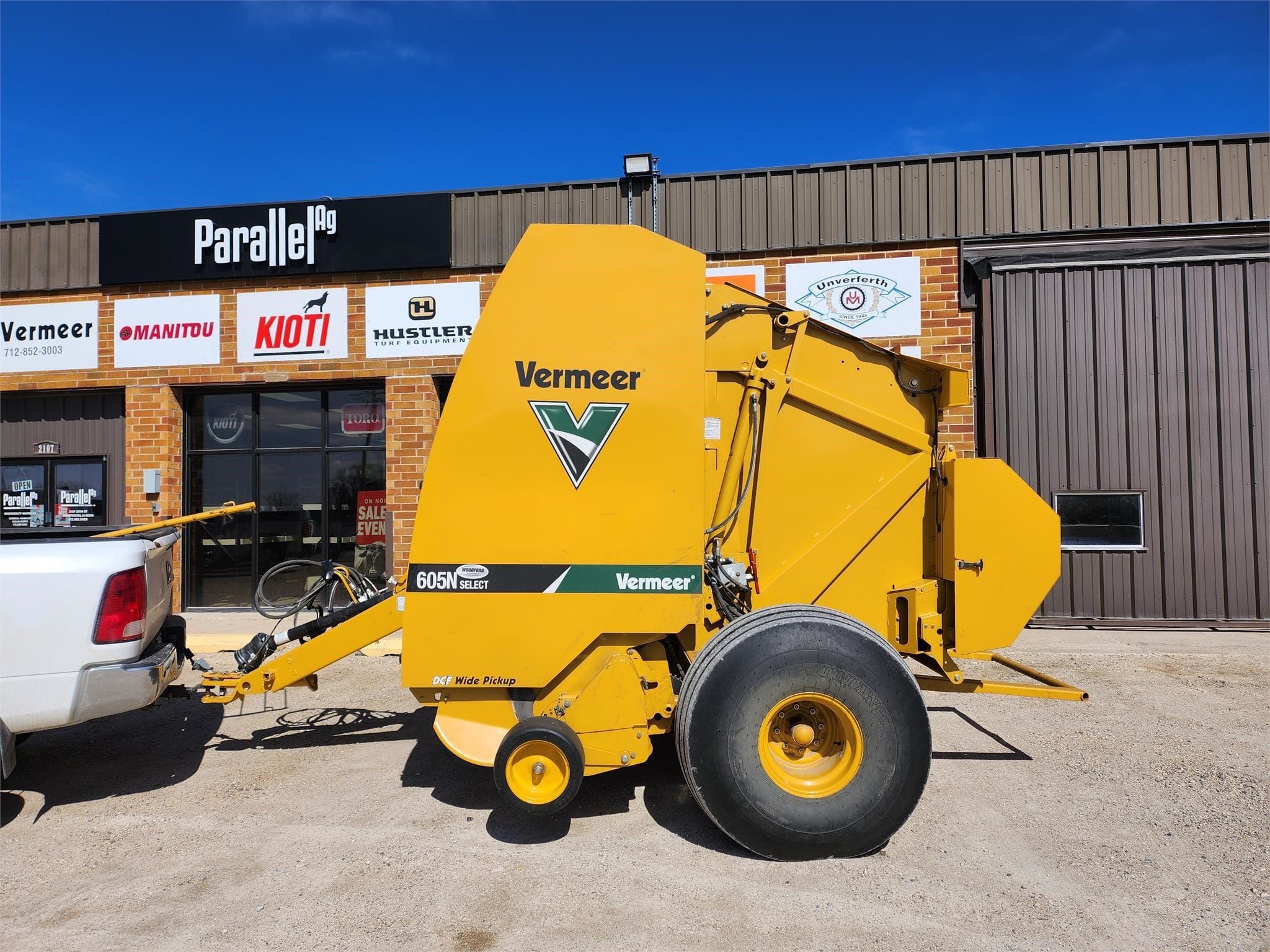 2018 Vermeer 605N Select Equipment Image0