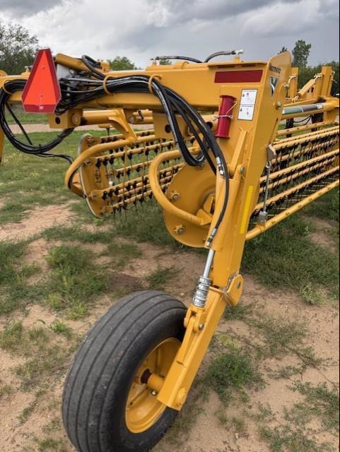 Image of Vermeer R2800 equipment image 4
