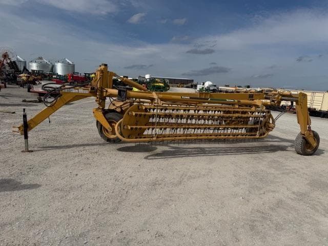 Image of Vermeer R2800 equipment image 1