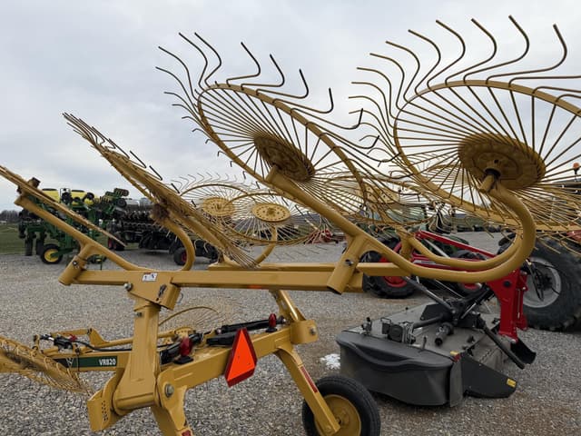 Image of Vermeer VR820 equipment image 2