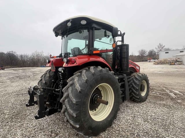 Image of Versatile 260 equipment image 1