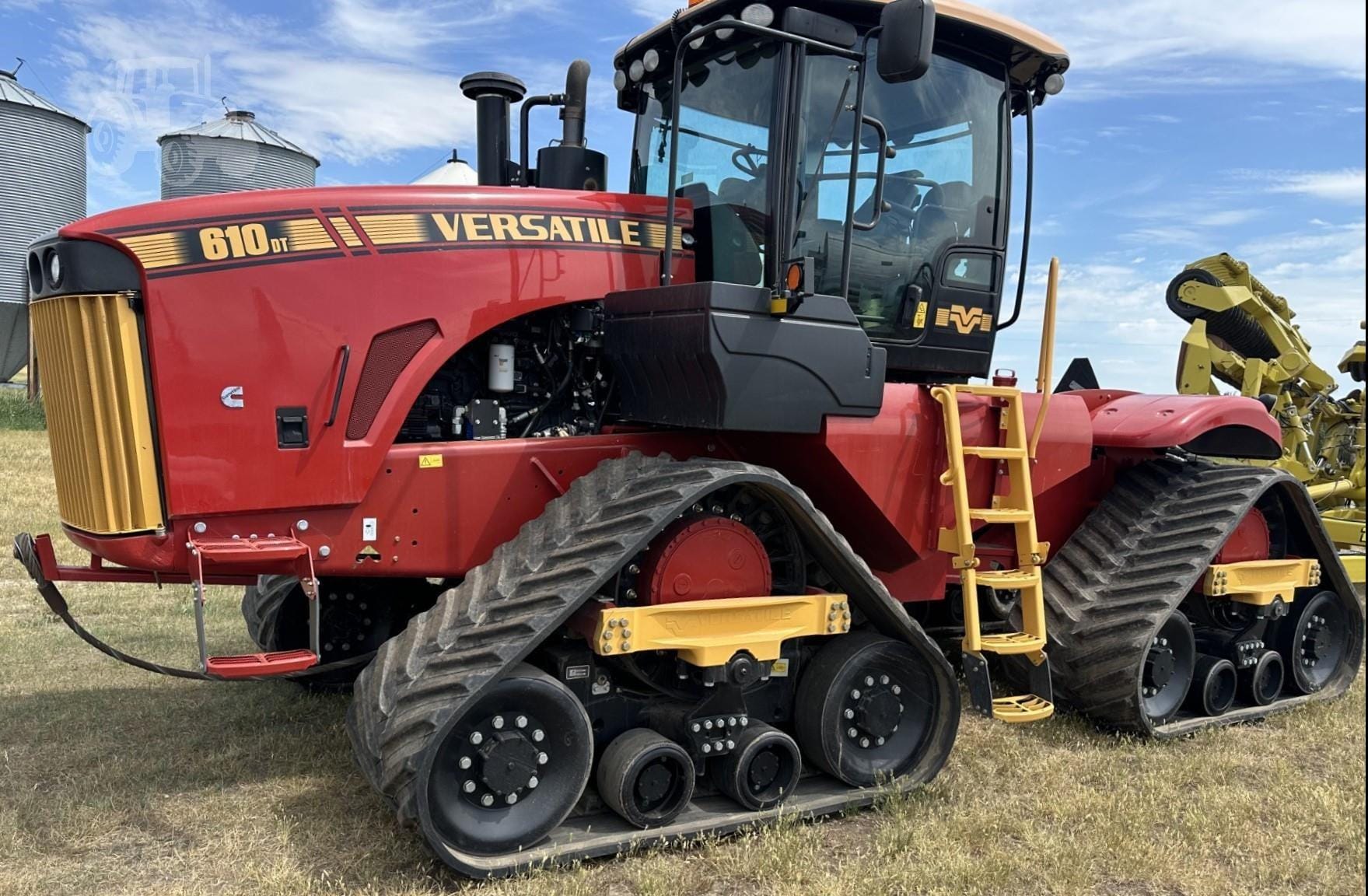 2018 Versatile 610DT Equipment Image0
