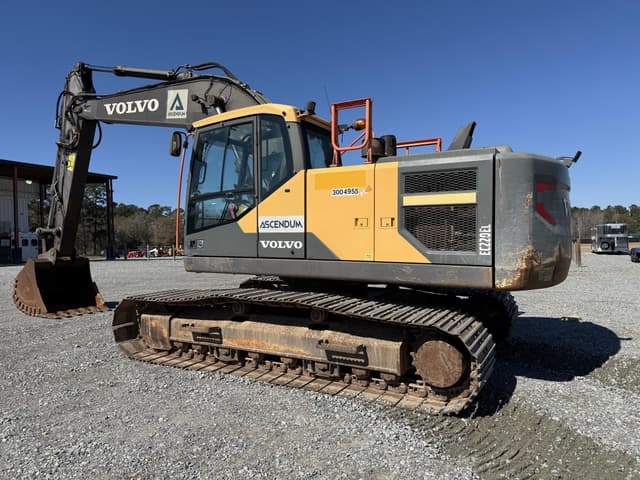 Image of Volvo EC220EL equipment image 2