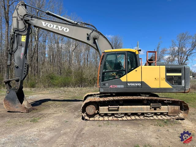 Image of Volvo EC220EL equipment image 2