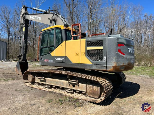 Image of Volvo EC220EL equipment image 3