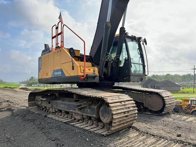 Image of Volvo EC300E-LR equipment image 4