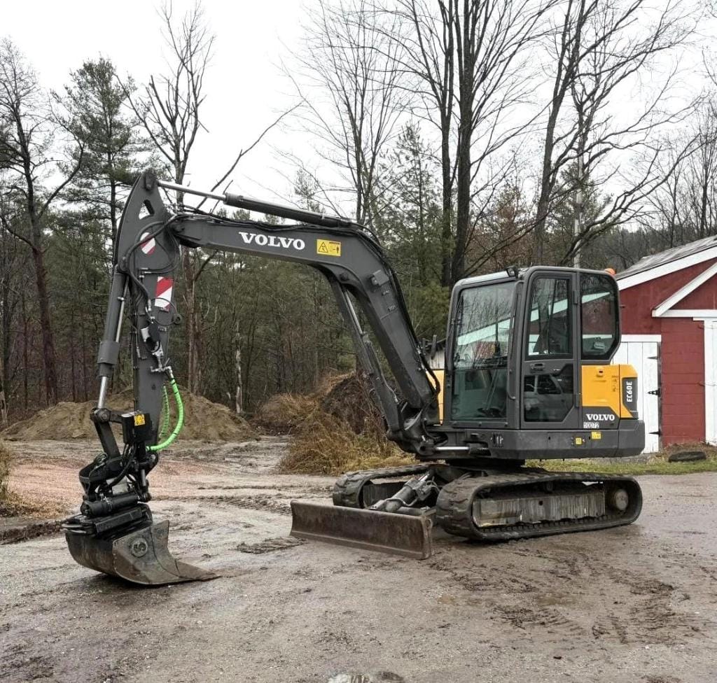 2018 Volvo EC60E Equipment Image0