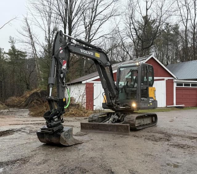 Image of Volvo EC60E equipment image 3