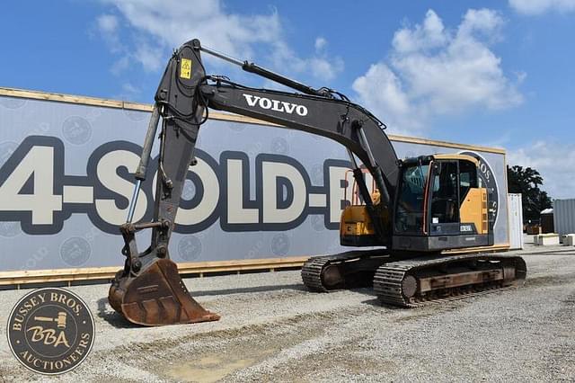 Image of Volvo ECR235EL equipment image 4