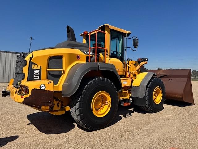 Image of Volvo L110H equipment image 4