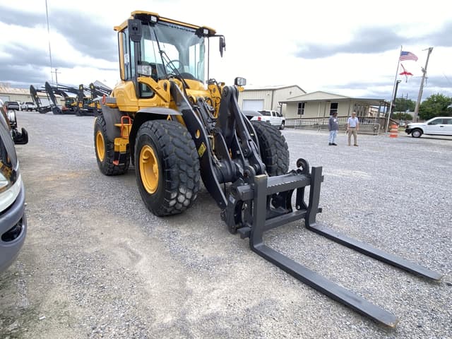 Image of Volvo L60H equipment image 3