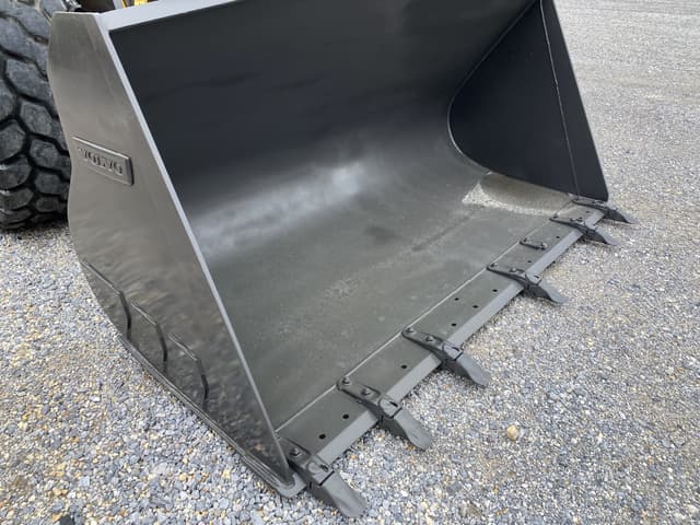 Image of Volvo L60H equipment image 4
