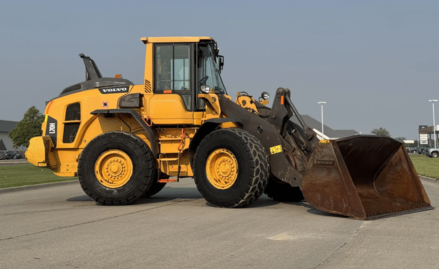 Image of Volvo L70H equipment image 3