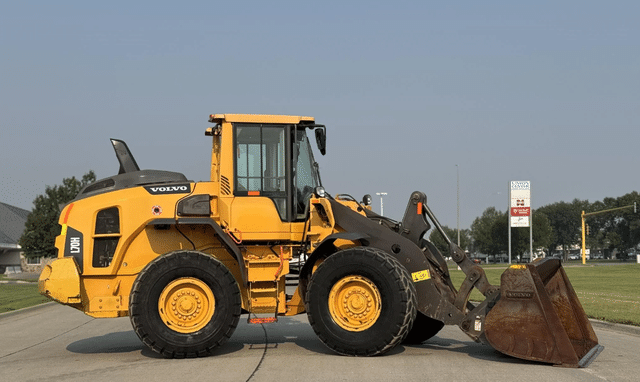 Image of Volvo L70H equipment image 4