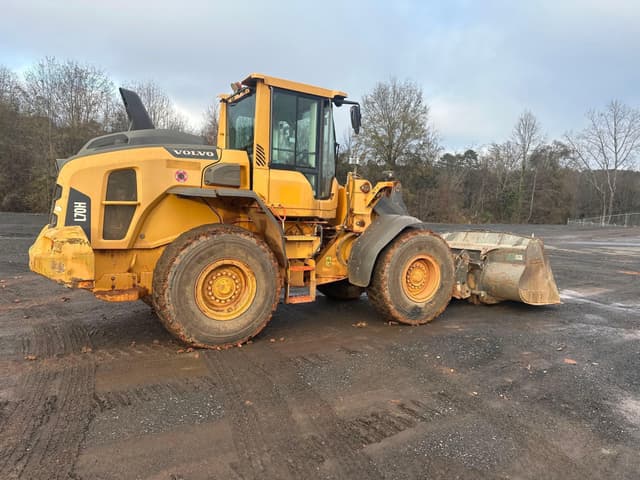 Image of Volvo L70H equipment image 3