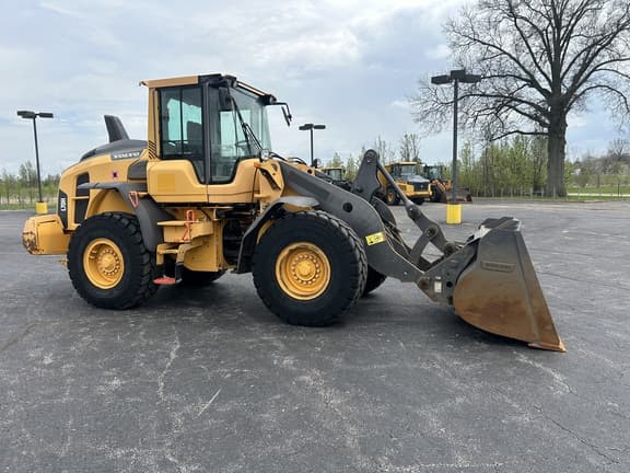 Image of Volvo L70H equipment image 3