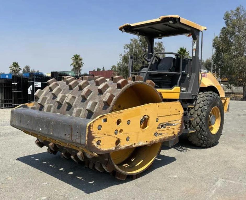 Image of Volvo SD115B Primary image