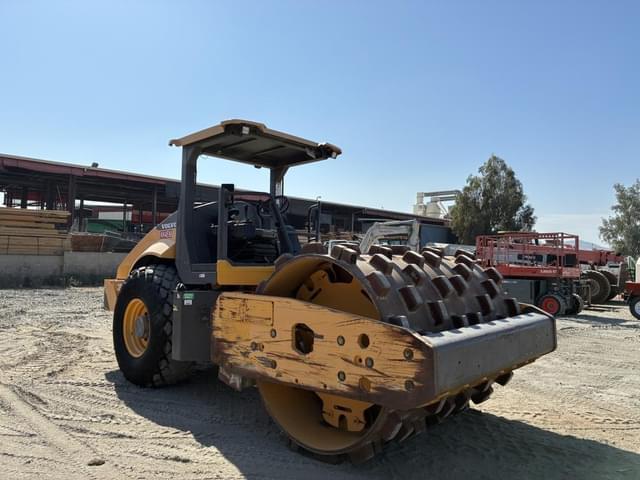Image of Volvo SD115B equipment image 1