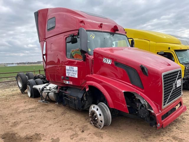 Image of Volvo VNL equipment image 2