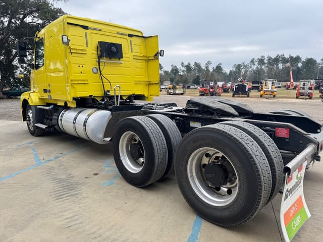 Image of Volvo D13 equipment image 3