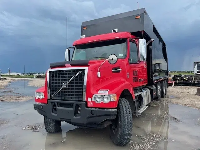 Image of Volvo VHD64BT400 equipment image 2