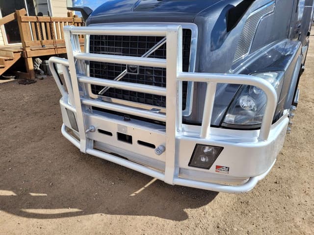 Image of Volvo VNL equipment image 1