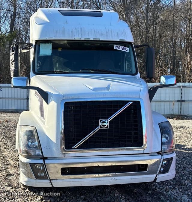 Image of Volvo VNL equipment image 1