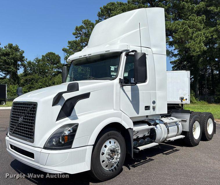 Image of Volvo VNL Primary image