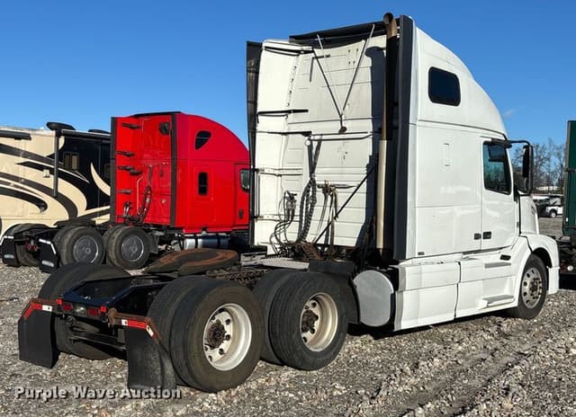 Image of Volvo VNL equipment image 4