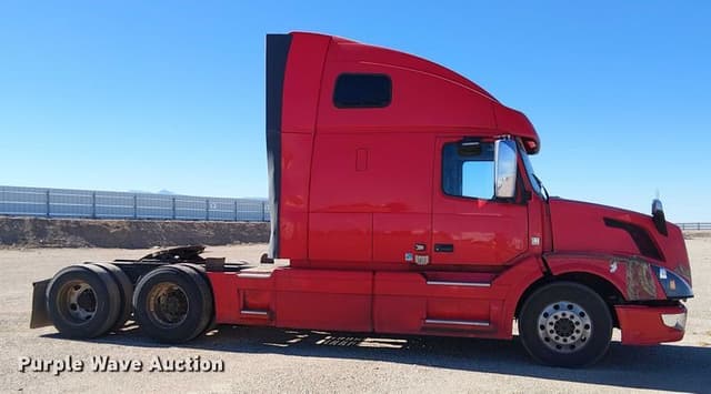 Image of Volvo VNL equipment image 3