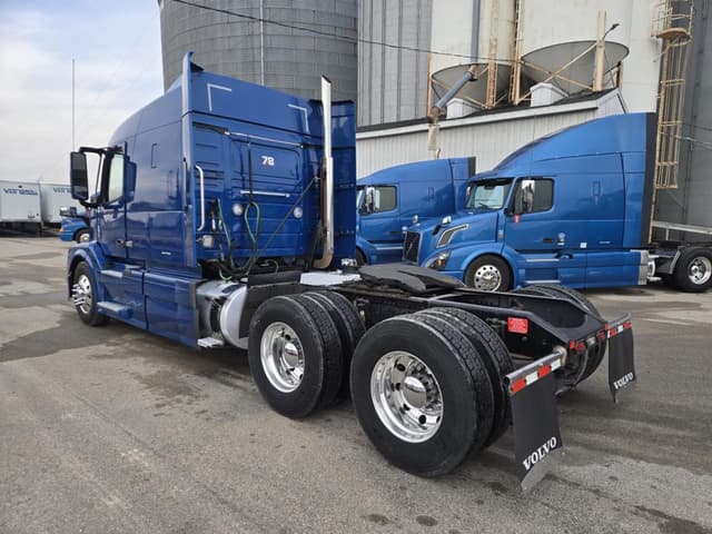 Image of Volvo VNL equipment image 2