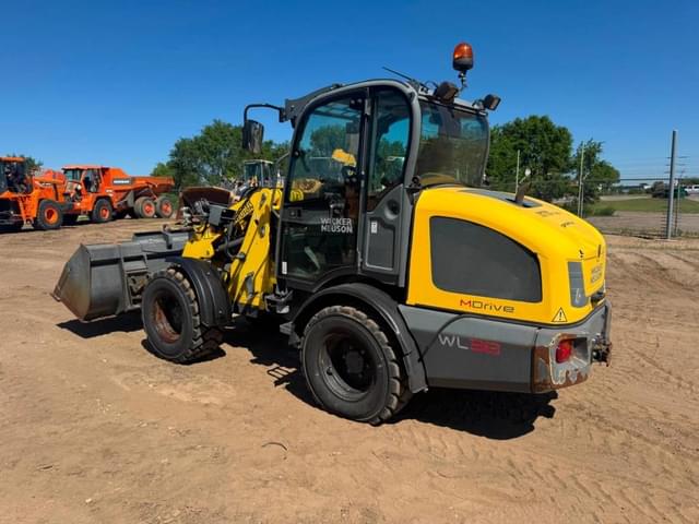 Image of Wacker Neuson WL38 equipment image 2