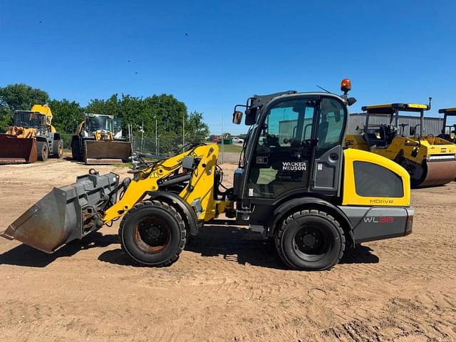 Image of Wacker Neuson WL38 equipment image 1
