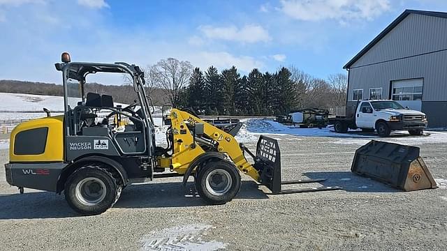 Image of Wacker Neuson WL32 equipment image 2