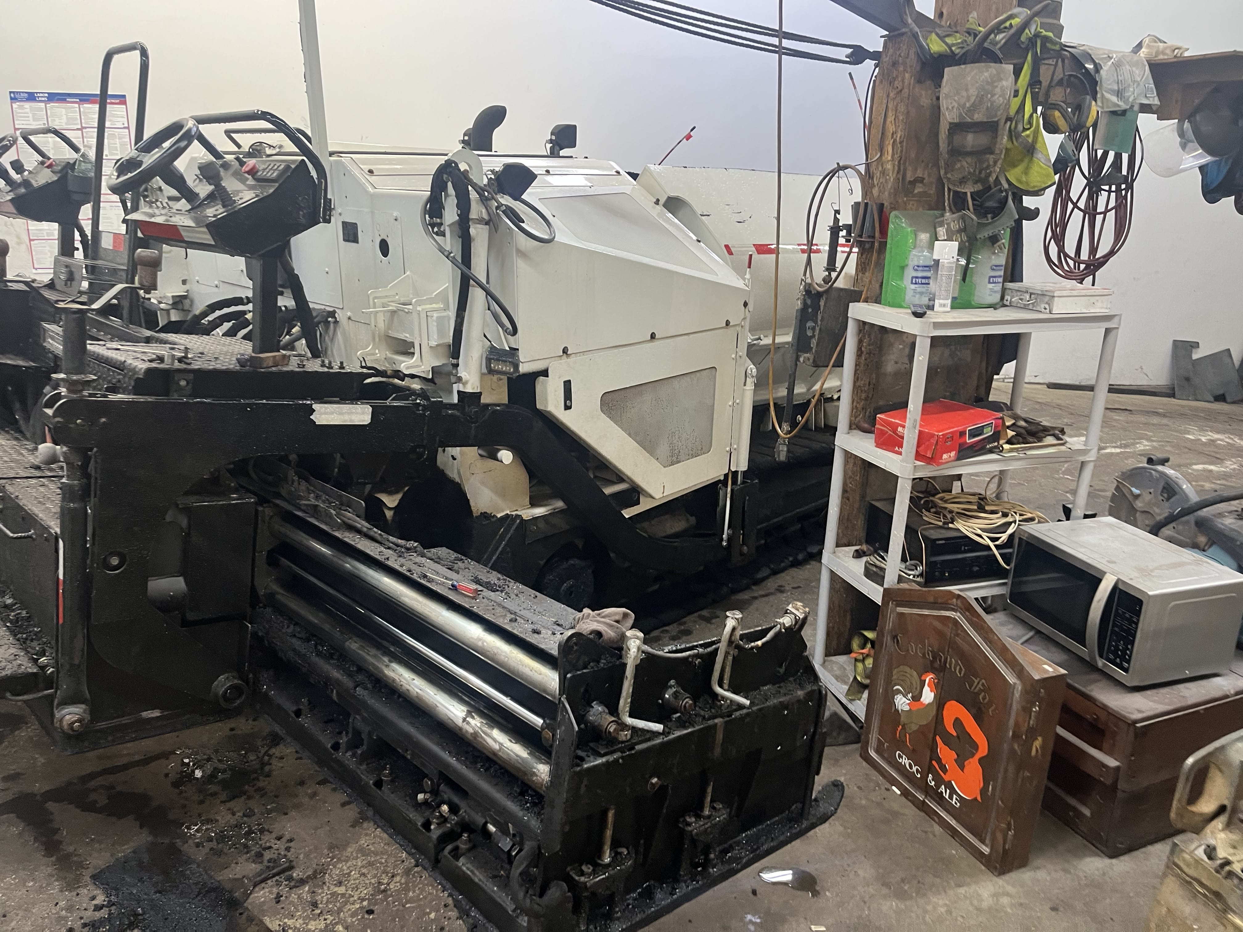 2018 Weiler P385B Equipment Image0