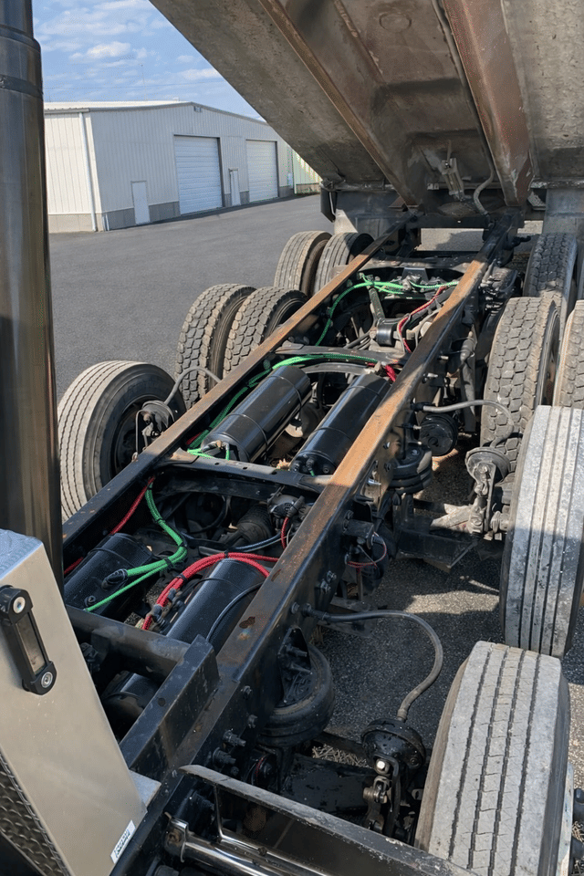 Image of Western Star 4700 equipment image 2