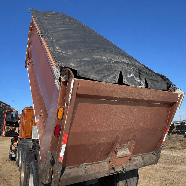 Image of Western Star 4700 equipment image 4