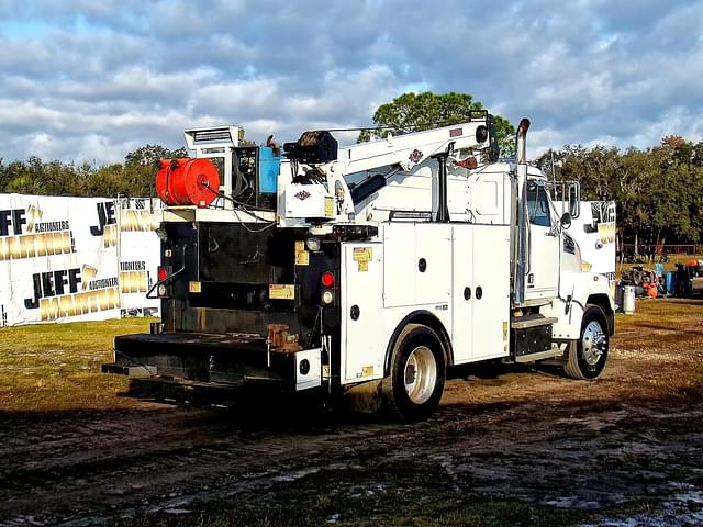 Image of Western Star 4700 equipment image 4