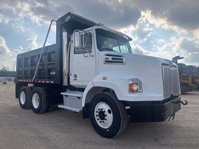 Image of Western Star 4700SB equipment image 1