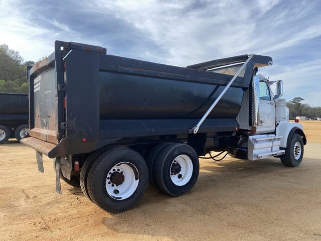 Image of Western Star W4900SF equipment image 2